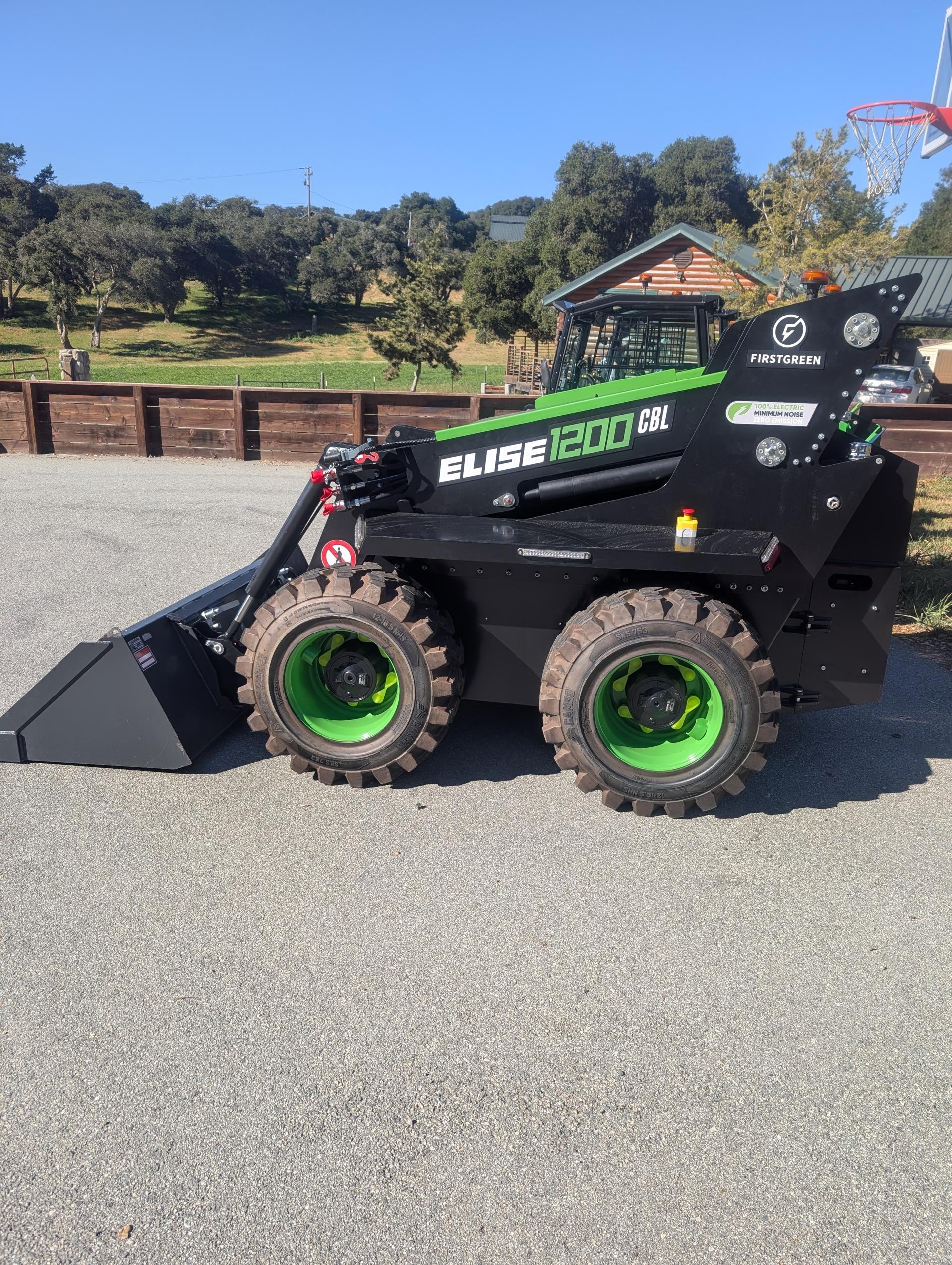 FirstGreen Elise 1200 CBL electric skid steer side view